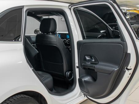 Mercedes-Benz B 180 D