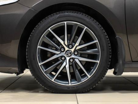 Toyota Camry V6