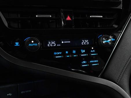 Toyota Camry V6