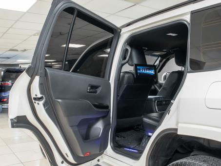 Toyota Land Cruiser LC300