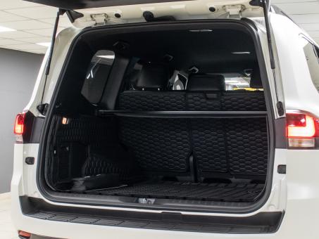 Toyota Land Cruiser LC300