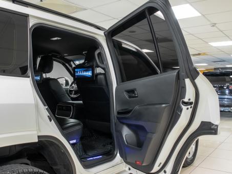 Toyota Land Cruiser LC300