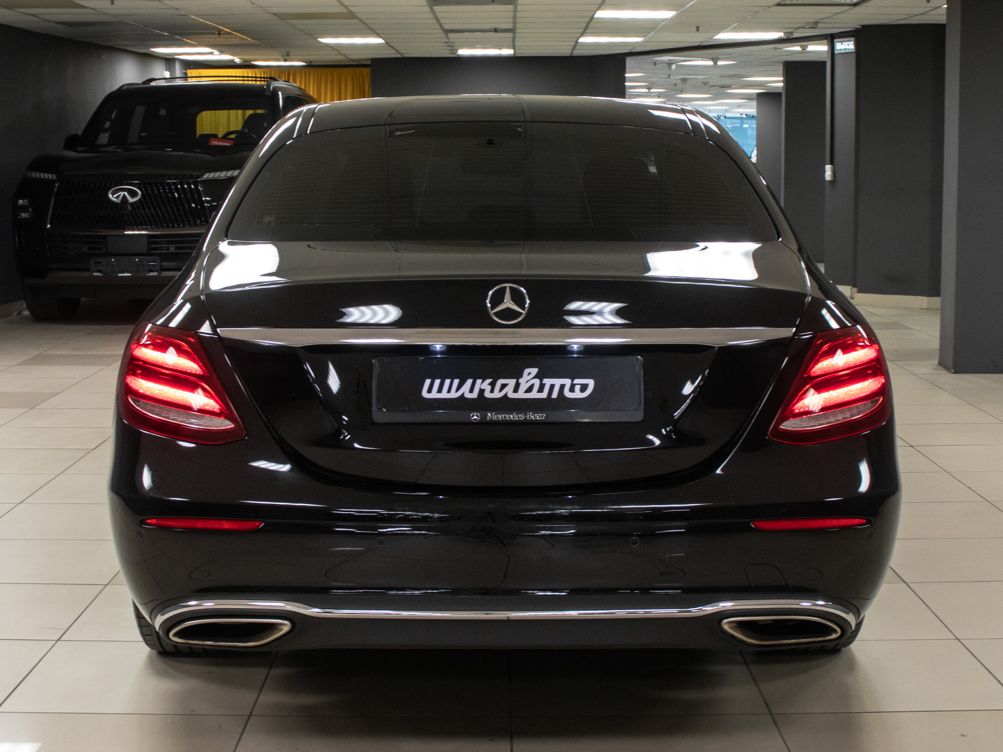 Mercedes-Benz E 300