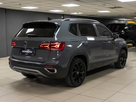 Volkswagen Taos SE
