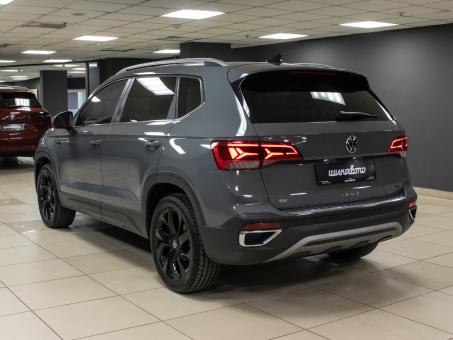 Volkswagen Taos SE