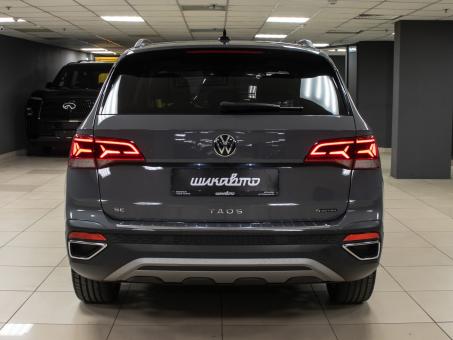 Volkswagen Taos SE
