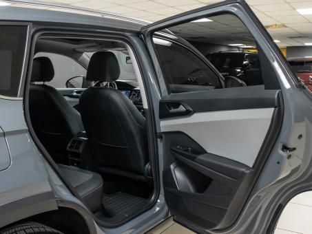 Volkswagen Taos SE