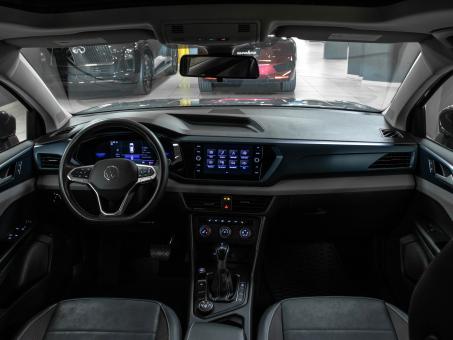 Volkswagen Taos SE