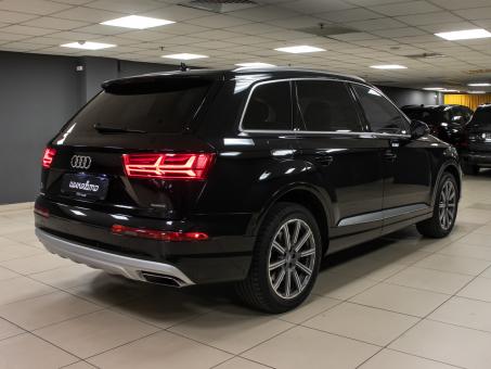 Audi Q7 Premium Plus