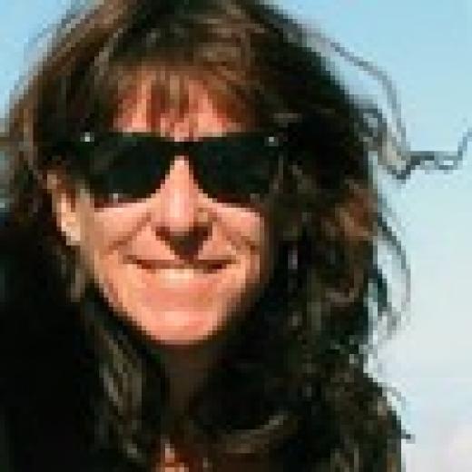 Profile photo of Jeri Cafesin