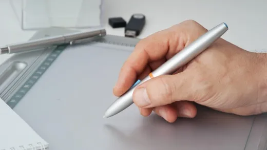 Logo Design Essentials 