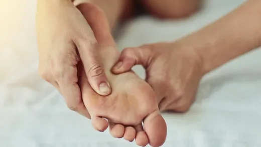 Acupressure Therapy for Resetting the Body Clock!