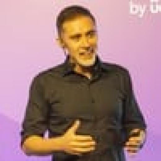 Profile photo of Diego Davila • 800.000+ Students