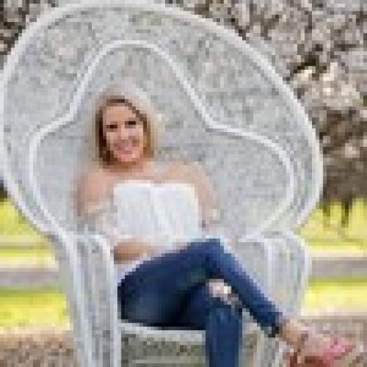 Profile photo of Georgie Dion