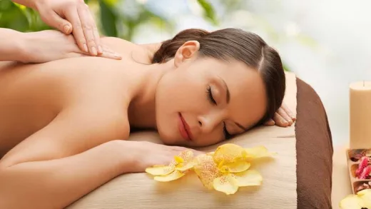 Learn Swedish massage - using the 5 Classical methods