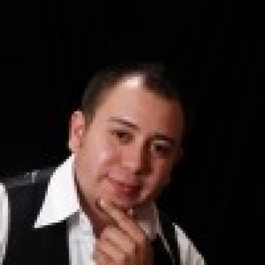 Profile photo of Sebastian Flores