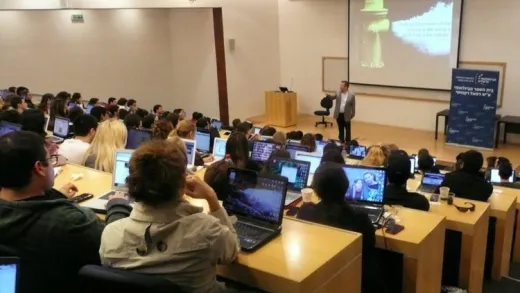 How to become a professional speaker