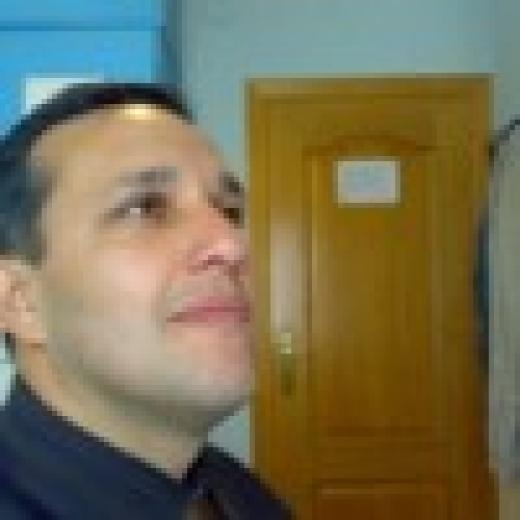 Profile photo of Gustavo Dost