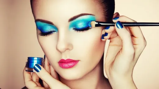 How To Apply Makeup Like a Pro