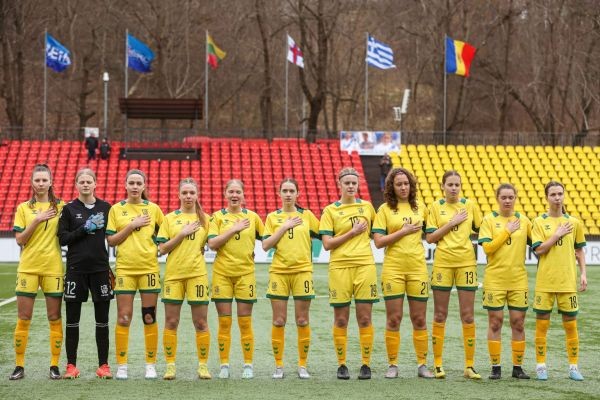 Lietuvos merginų U-17 futbolo rinktinė neprilygo Graikijos komandai
