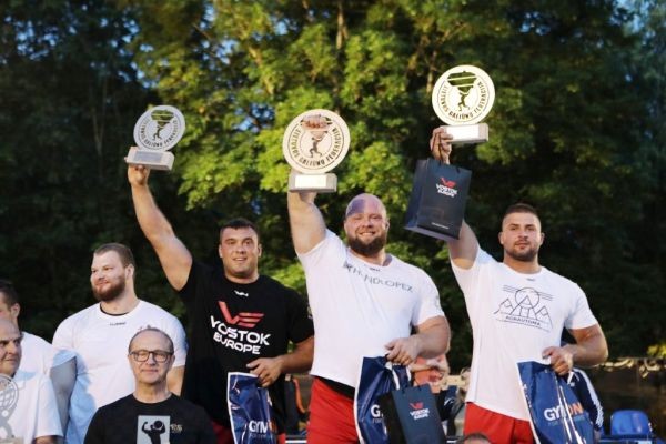 Karolis Aleksandravičius triumfuoja Lietuvos galiūnų čempionate Druskininkuose!
